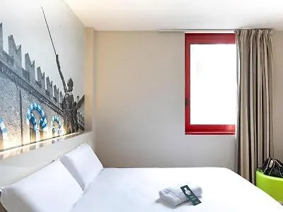 B&B Hotel Verona Готель 3*