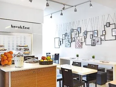B&B Hotel Verona Готель Верона