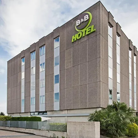 B&B Hotel Verona Готель