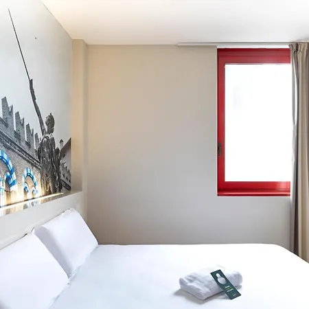 B&B Hotel Verona Готель