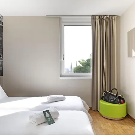 Готель B&B Hotel Verona