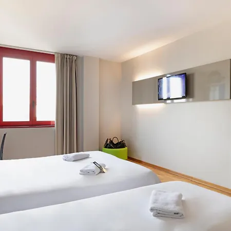 B&B Hotel Verona Готель