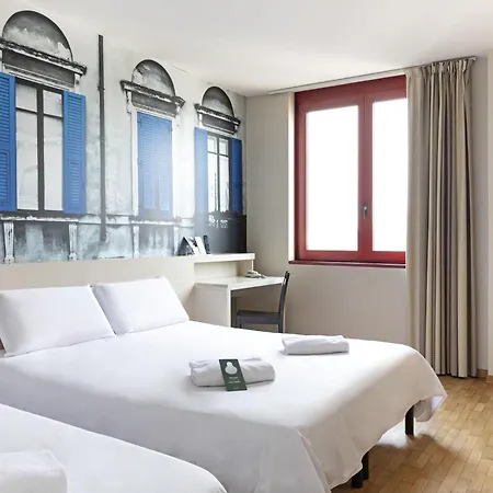 Готель B&B Hotel Verona Верона
