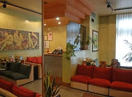 Готель B&B Hotel Verona Верона