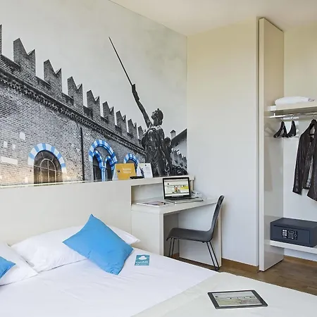 B&B Hotel Verona Готель Верона
