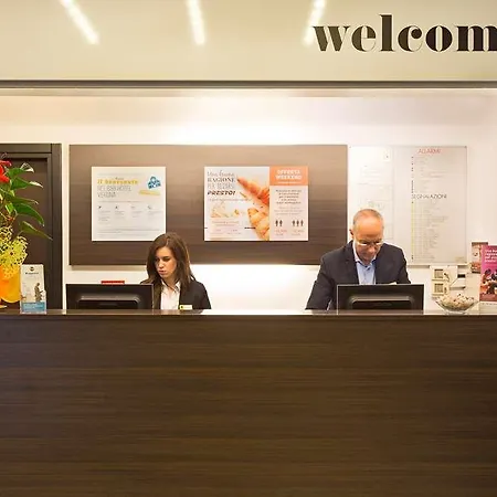 B&B Hotel Verona Верона