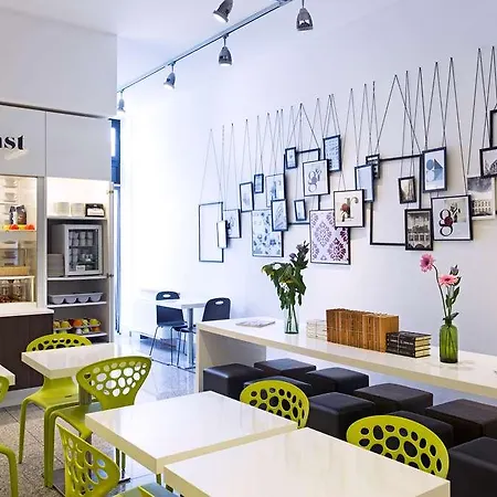 Готель B&B Hotel Verona